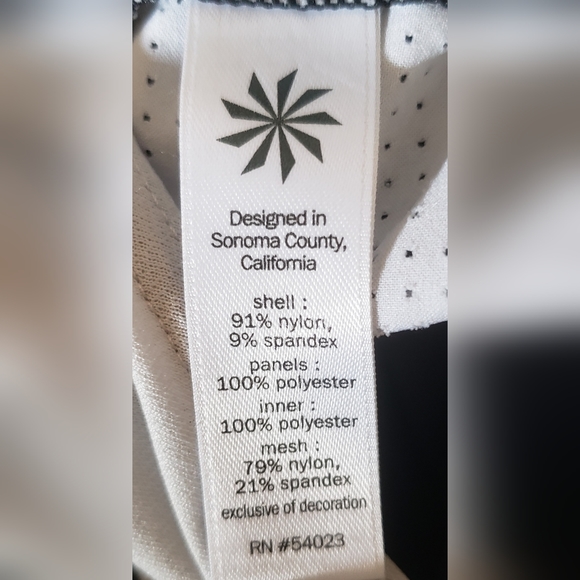 Athleta Black and White Acceleration Running Shorts 3.5" - Picture 13 of 14